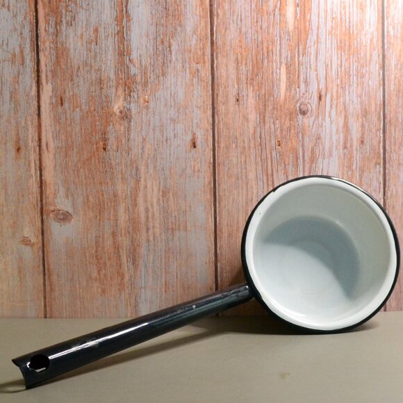 Vintage White Enamel Dipper Black Handle Farmhouse Kitchenware 1940s–50s - Picture 3 of 4